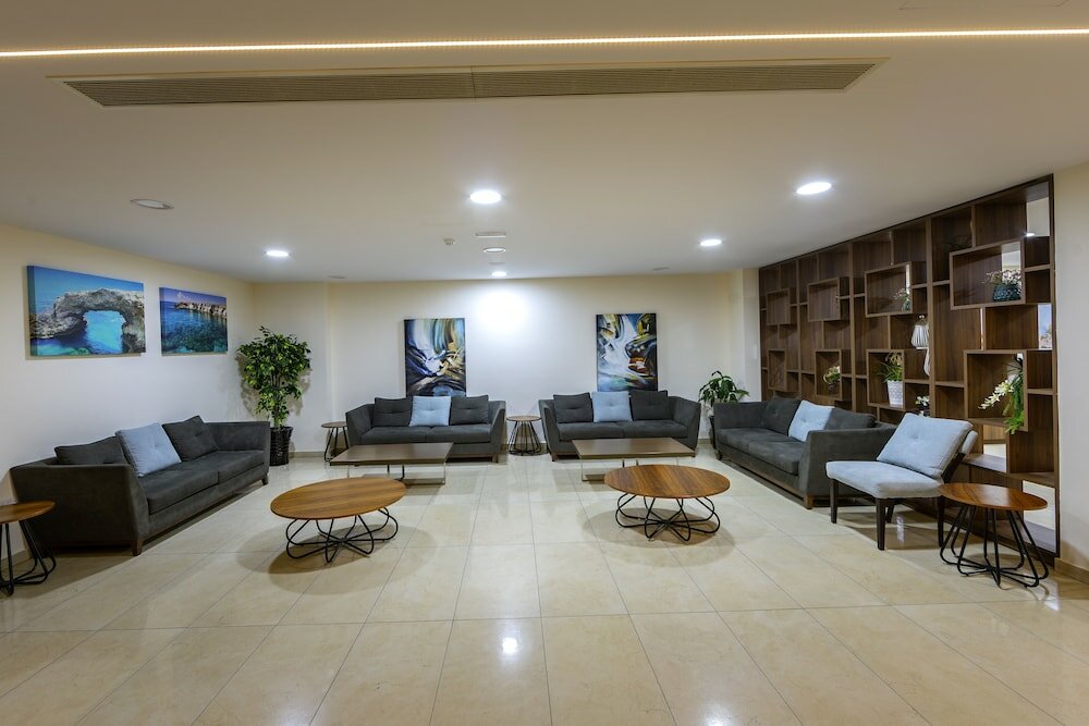 Фото Tofinis Hotel