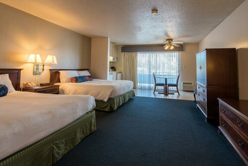 Апартаменты Coral Reef Inn & Suites в Аламиде
