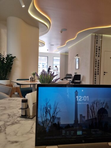 Қара қастың жалаңаш суреті