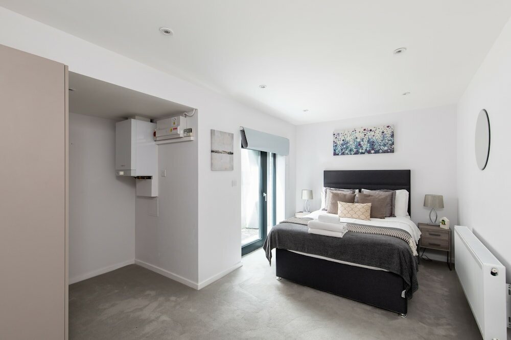 Фото Home. ly - London Camden Town Apartments