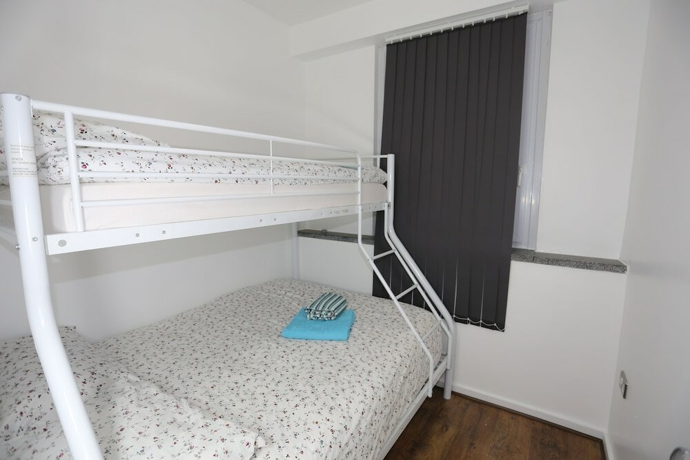 Фото Beautiful 2 beds Woolwich Central Apt