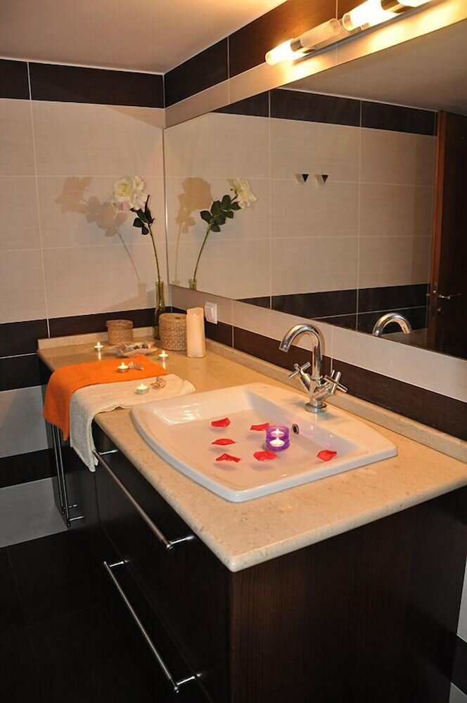 Фото Porfyra's Island