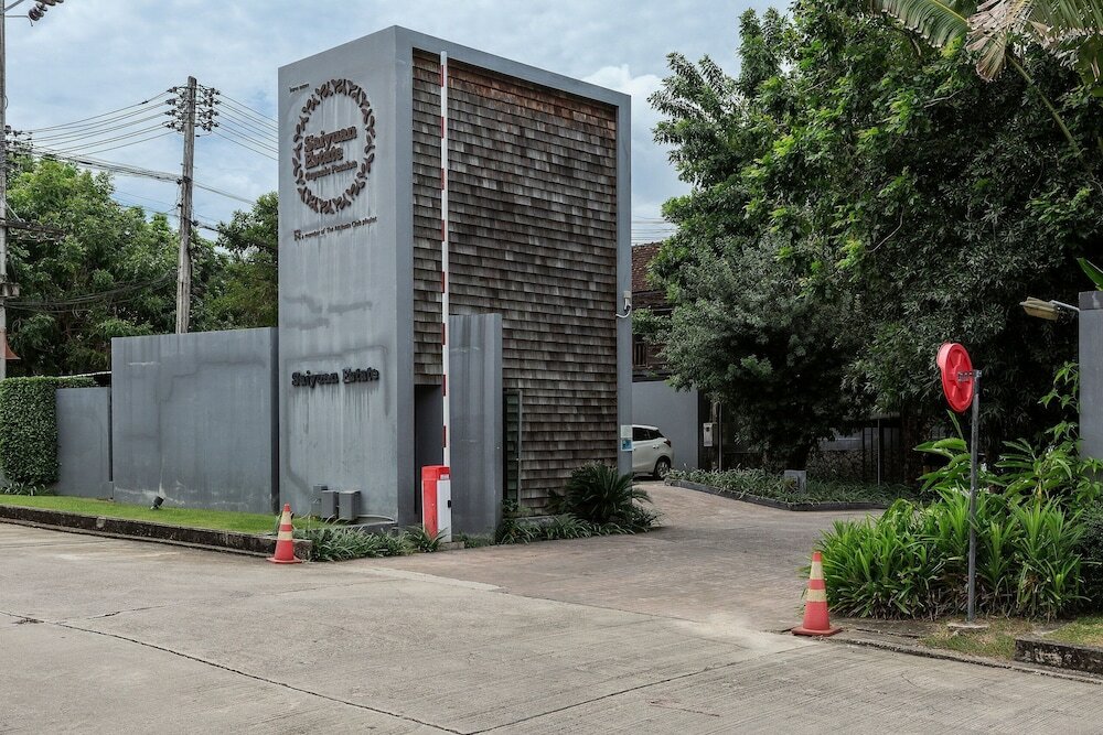 Фото Saiyuan Estate by TropicLook