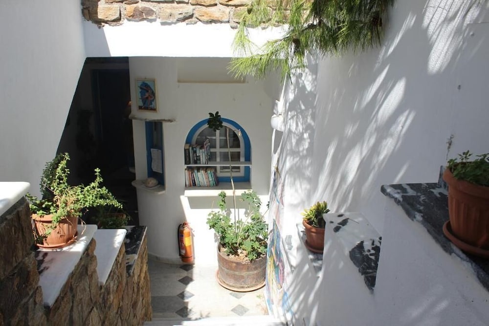 Фото Sea View Studios Apartments