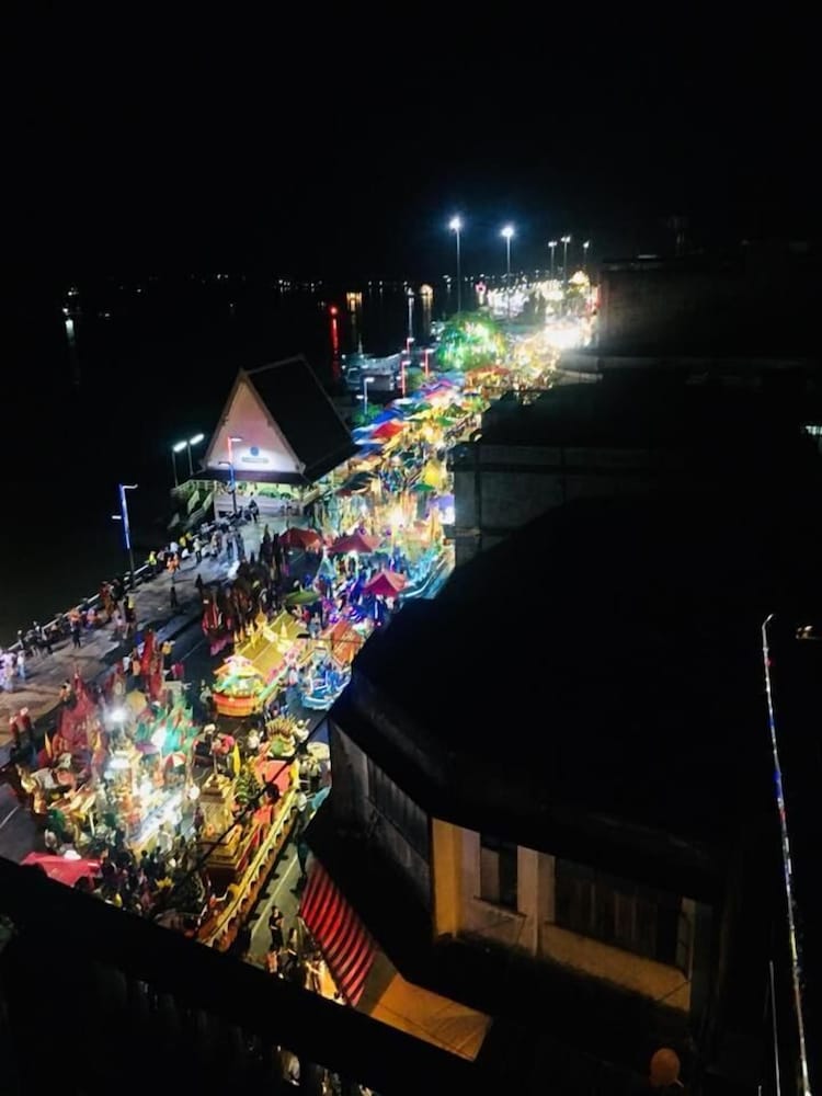 Фото The Port Hostel by Suwatchai