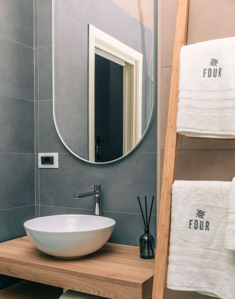 Фото Four - Acanfora Suites