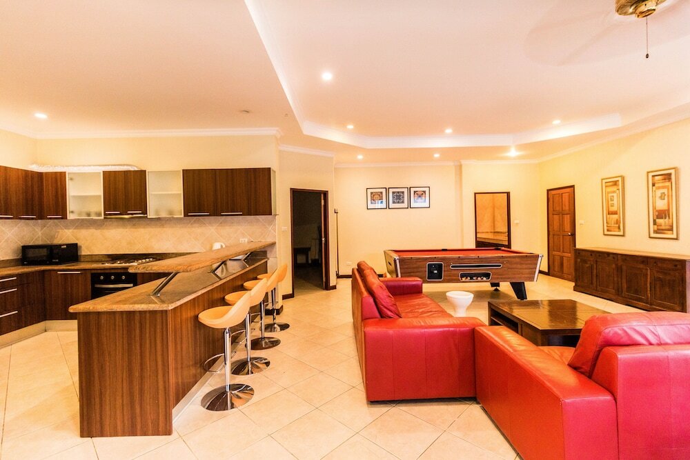 Фото Majestice Pool Villa 4 Bedrooms