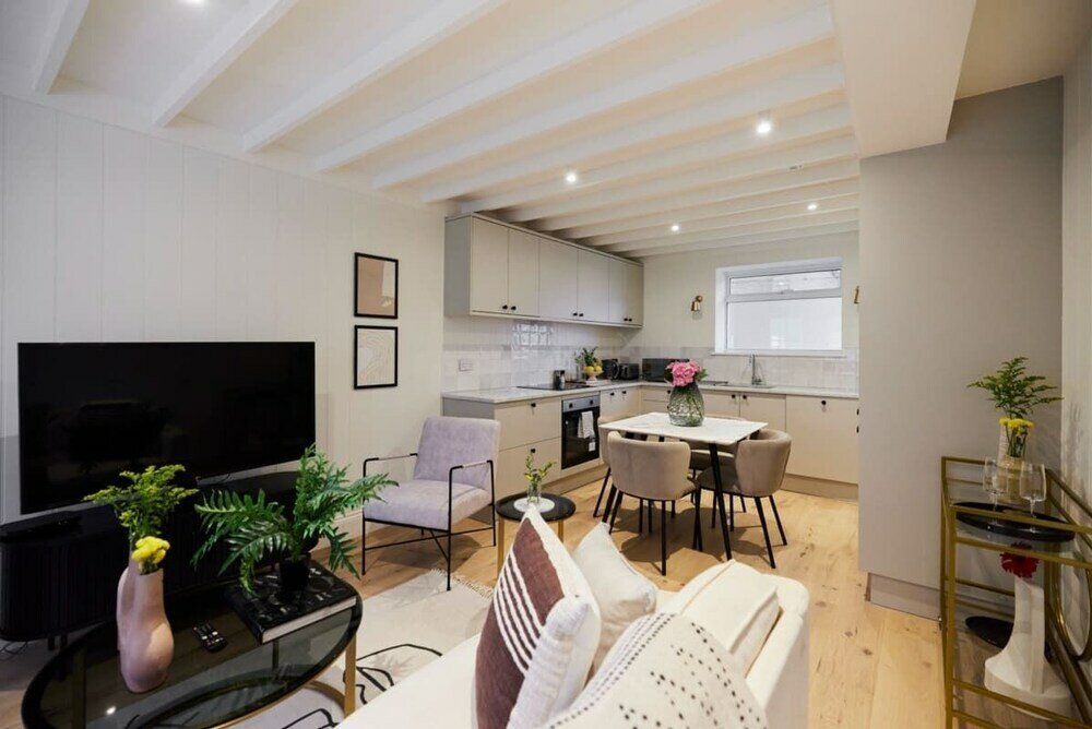 Фото The Fulham Scenery - Dazzling 2bdr Flat With Garden