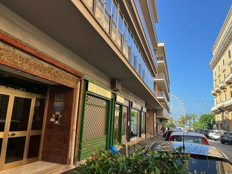 Гостиница Riviera Suites в Чивитавеккье