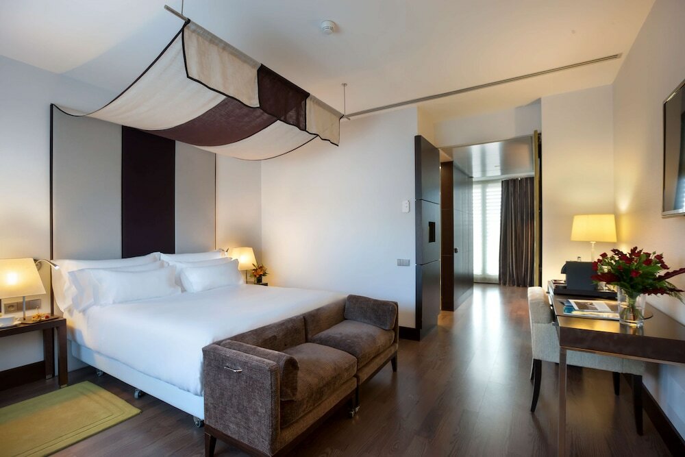 Фото Nh Collection Santiago de Compostela