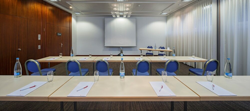 Фото Ramada by Wyndham Baden Hotel du Parc