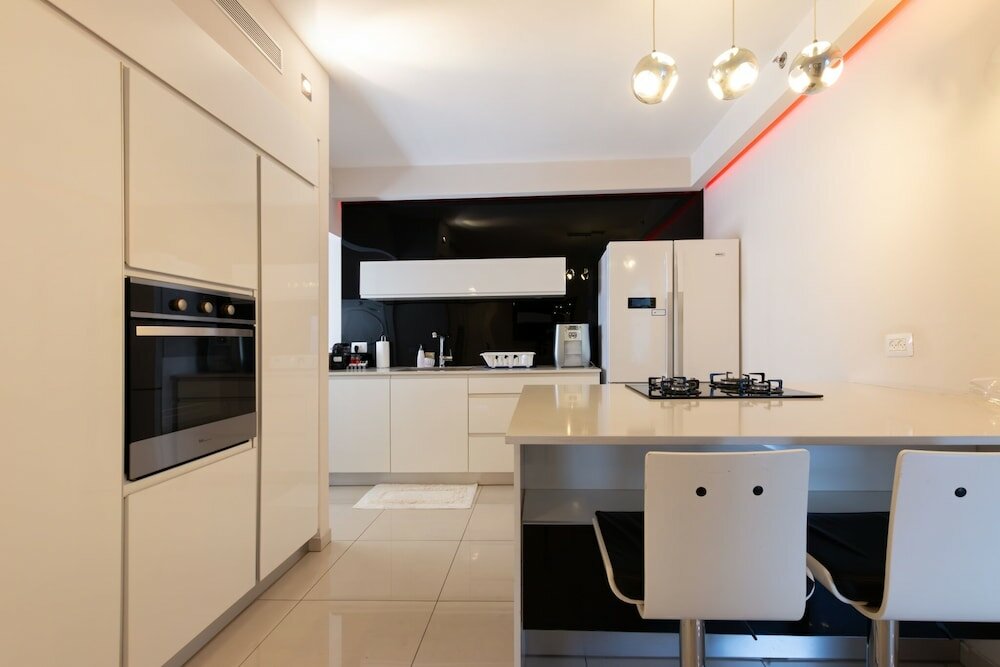 Фото Luxury Tower parking Shopping Mall 2br