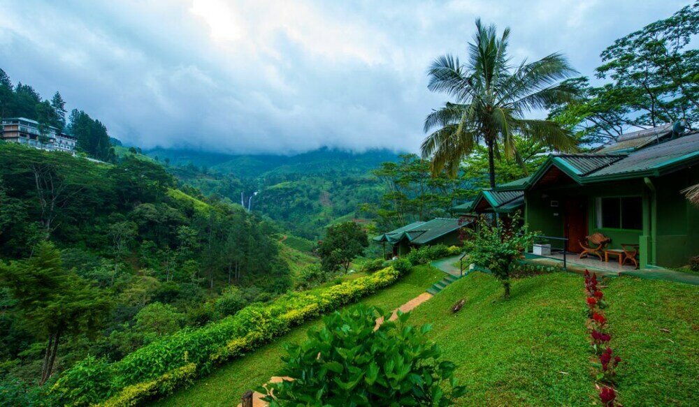Фото Ramboda Falls Hotel