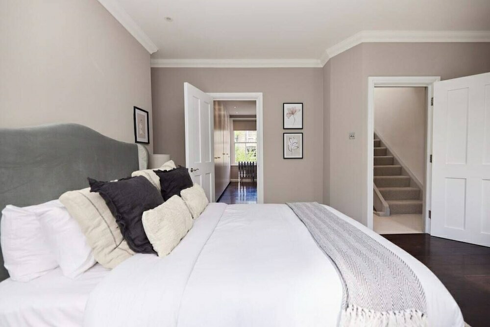 Фото The Chelsea Crib - Prestigious 3bdr House With Garden