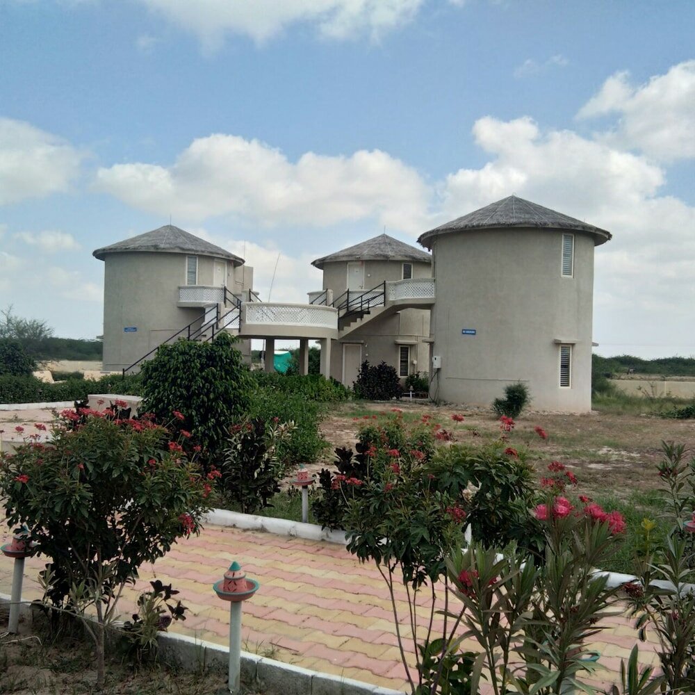 Фото Hiriz Gorewali Resort