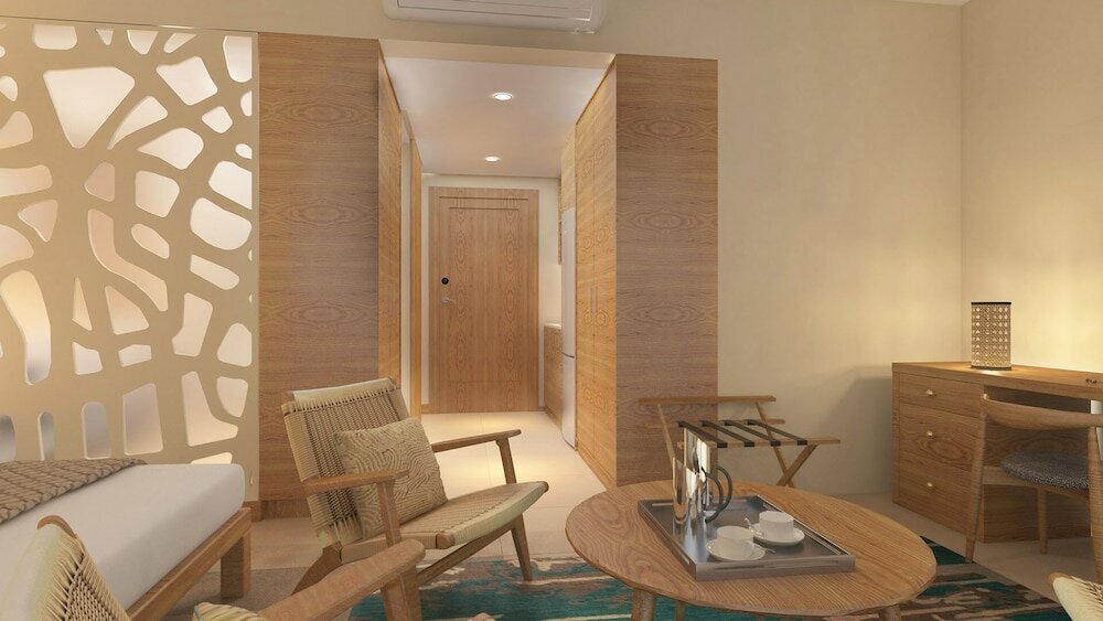 Фото Ocean's Creek Beach Hotel