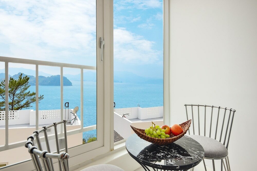 Фото Yeosu Jplus A Pension