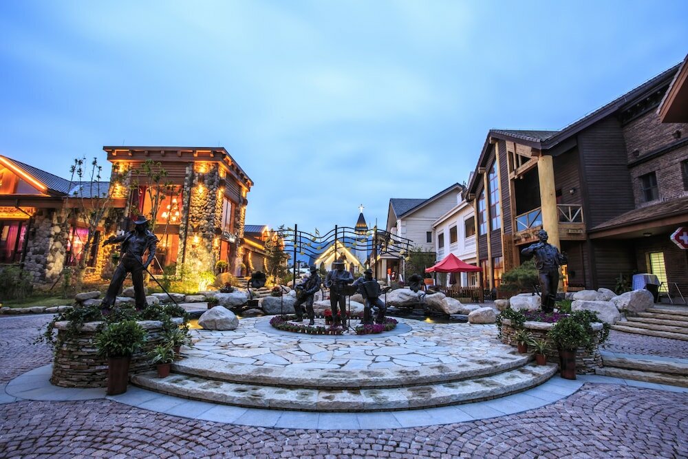 Фото Orenda Teton Hotel