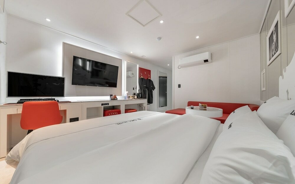 Фото Jongno Dana Hotel