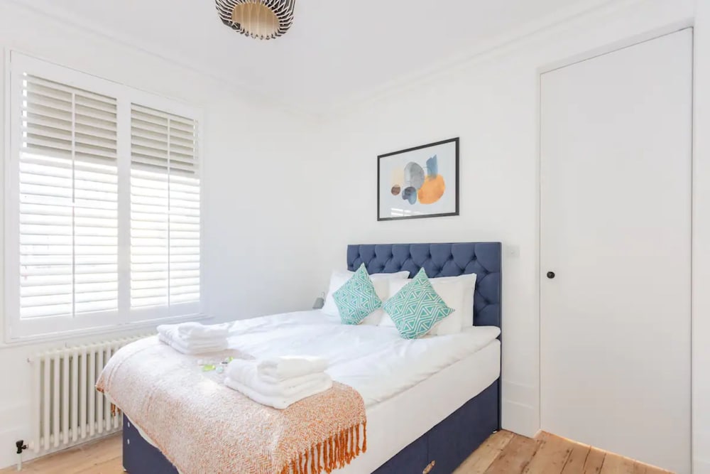 Фото Luxury 2 Bedroom Garden Flat - Hackney