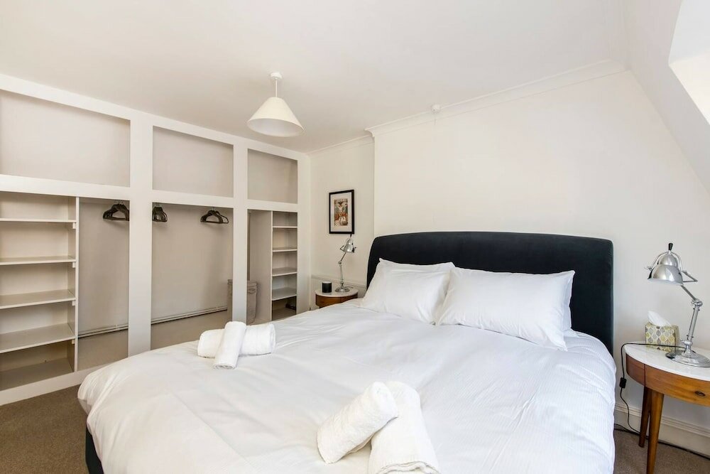 Фото Beautiful 2-bed Flat, Notting Hill