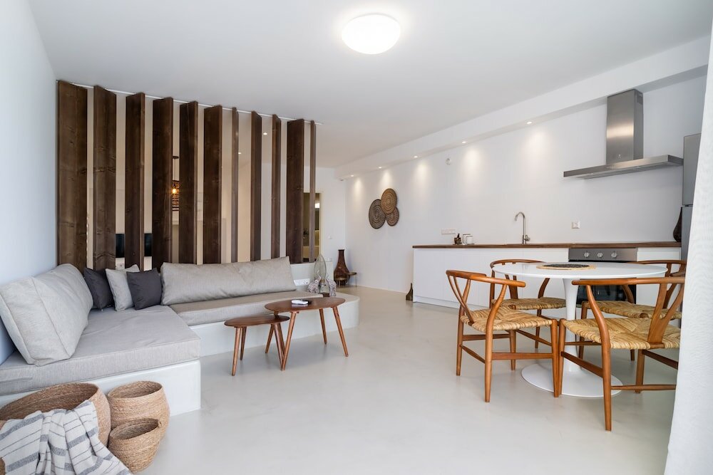 Фото Wave Suite by the Sea