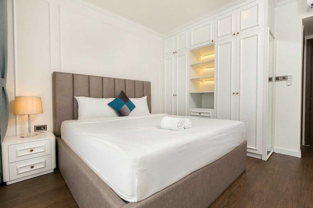 Фото Kyn Apartment Rivergate Residence