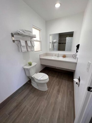 Внешний вид отеля Town and Country Inn в Санта-Барбаре, фото 5