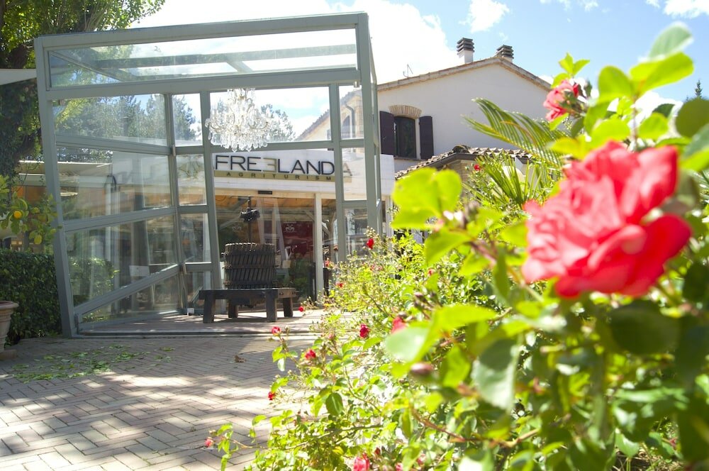 Фото La Valle Dei Caprioli - B&b