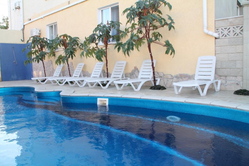 Фото отеля 2