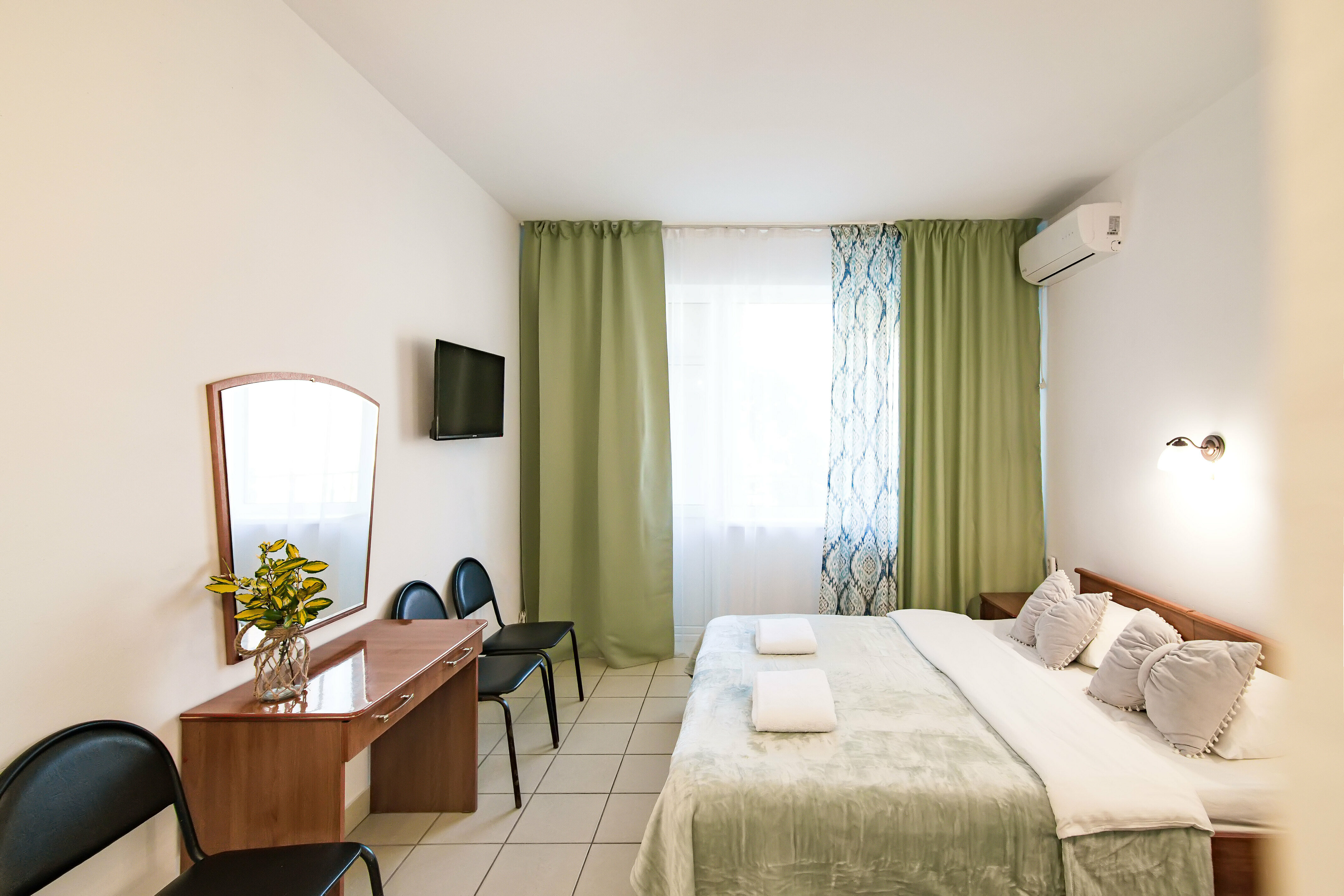 Фото Grand Crystal Group