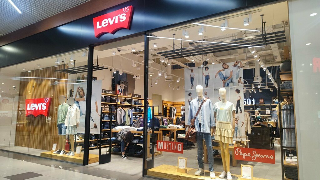 Магазин джинсовой одежды Levi's, Барнаул, фото