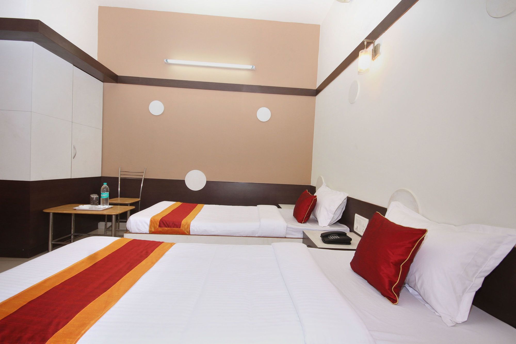 Фото Oyo 8501 Abhimaani Comforts