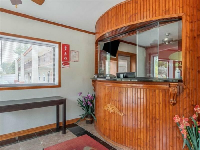 Фото Econo Lodge Fort Jackson