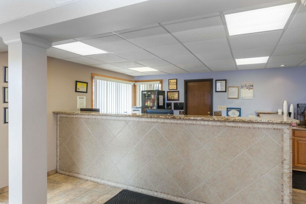 Фото Super 8 by Wyndham Michigan City