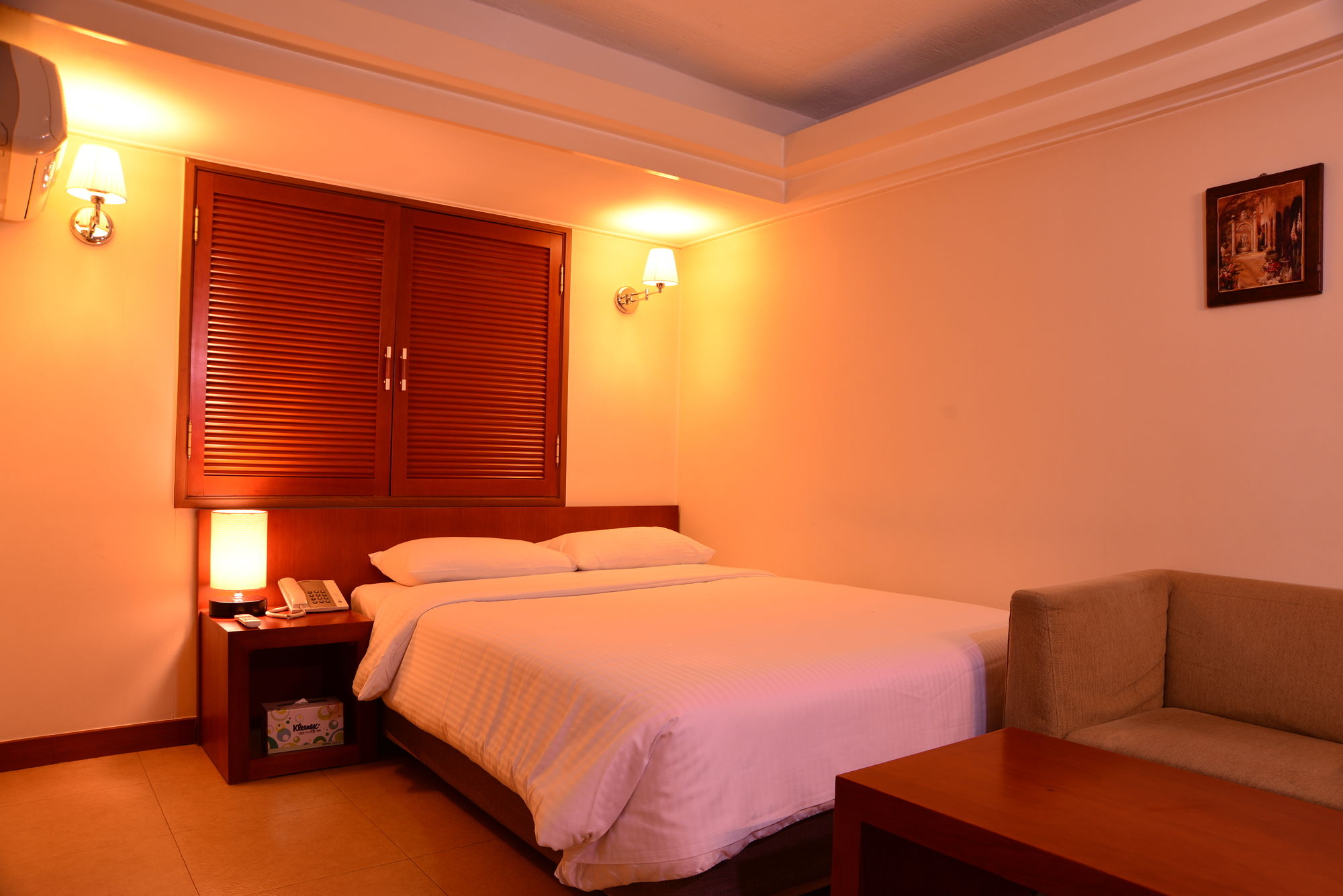 Фото New Korea Hotel