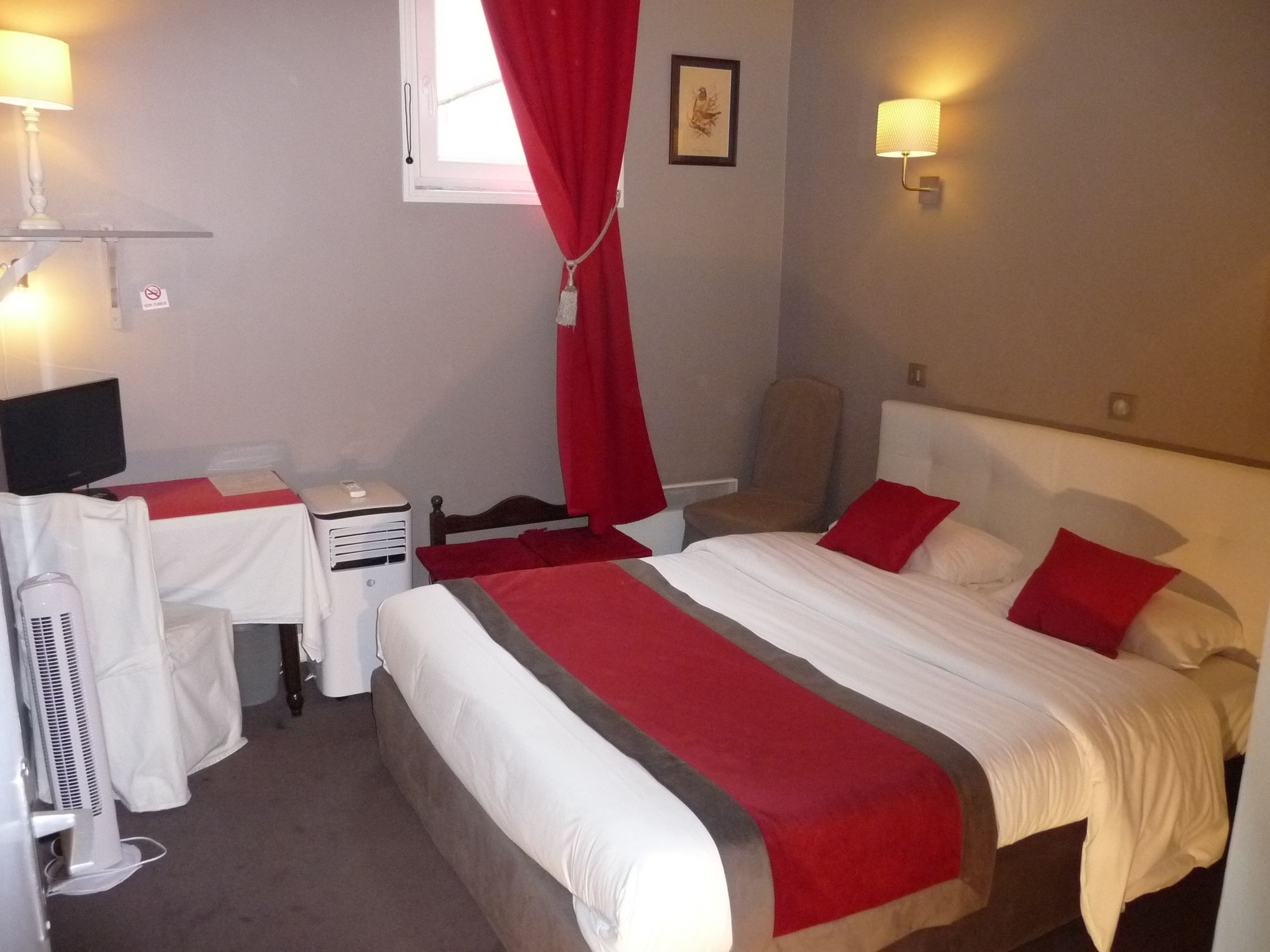 Фото Hôtel du Théâtre