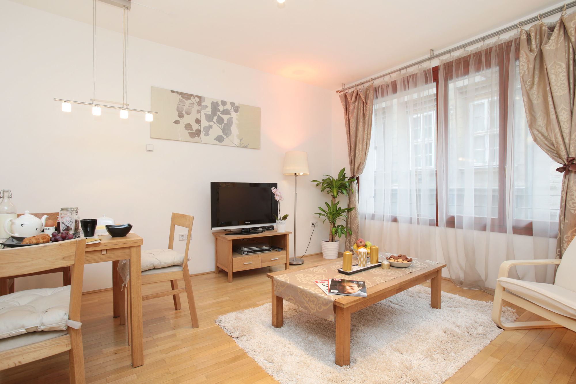 Фото Avantgarde Apartments