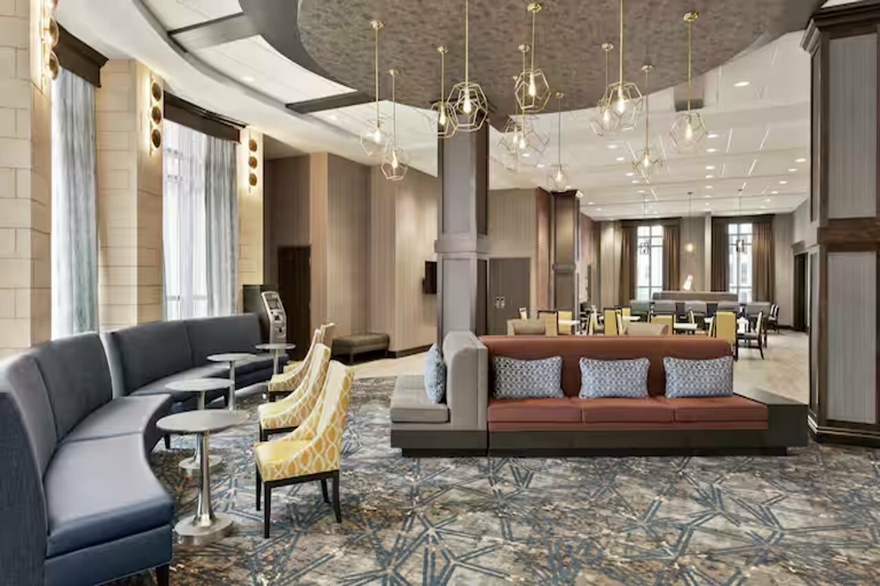 Фото Hampton Inn & Suites Kansas City Downtown Crossroads