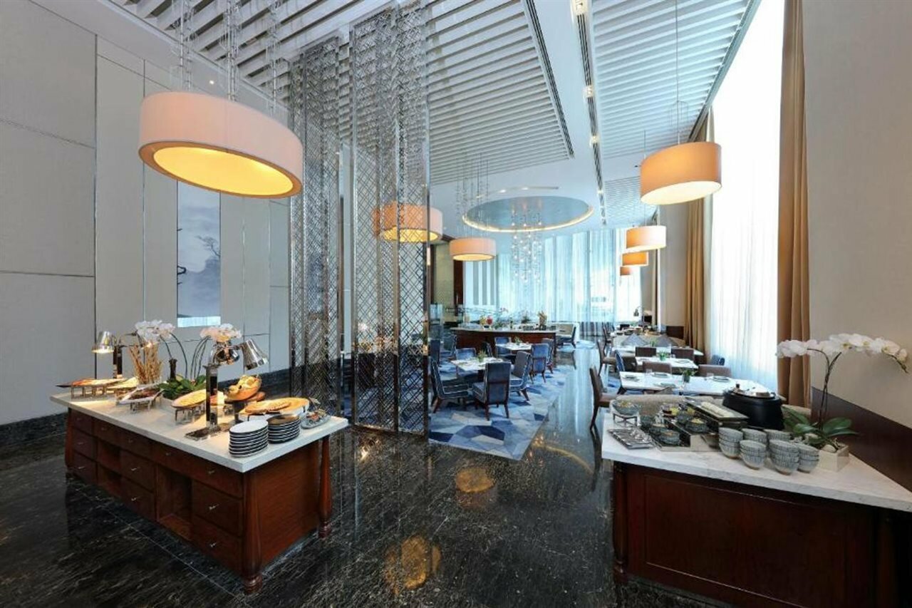 Фото Makati Diamond Residences