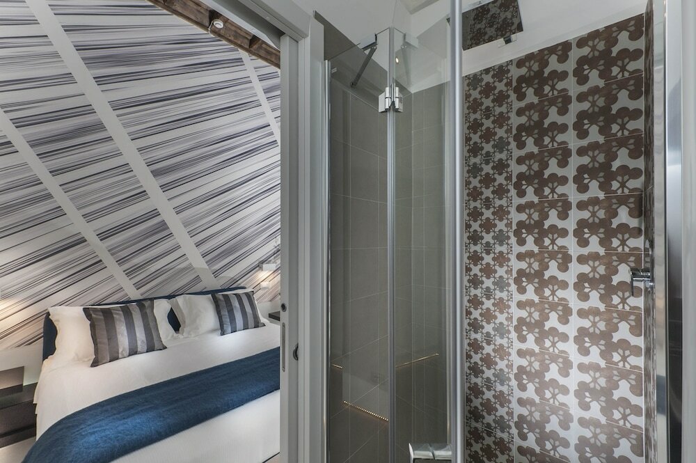 Фото First Floor