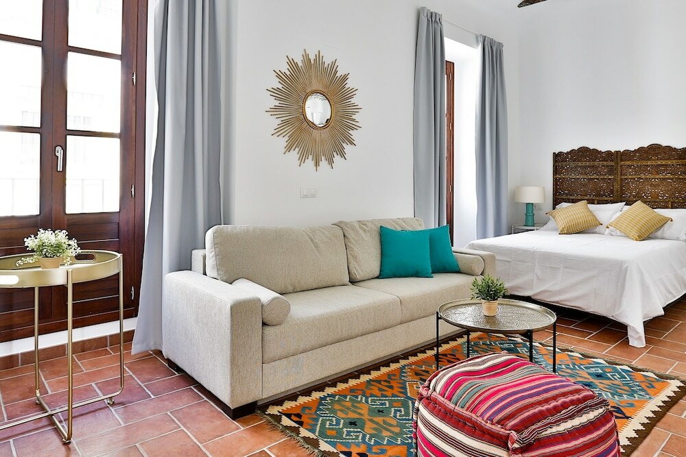 Фото Apartamentos Puerta Sevilla De Cordoba