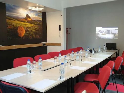 Гостиница Hotel Actuel Chambéry Centre в Шамбери