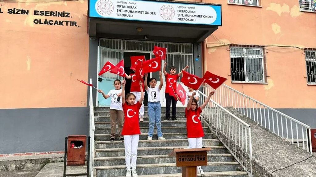School Ortadurak Martyr Muhammet Onder Middle School, Bafra, photo