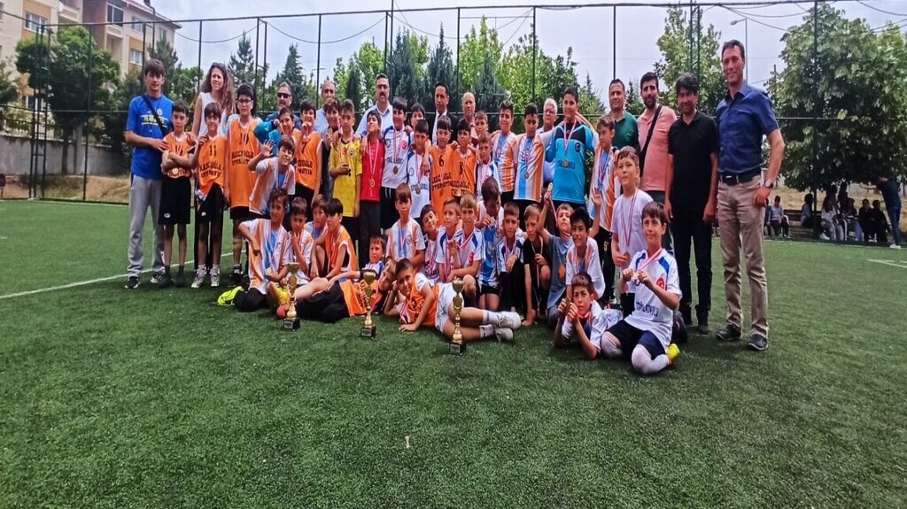 School 19 May Primary School, Simav, photo