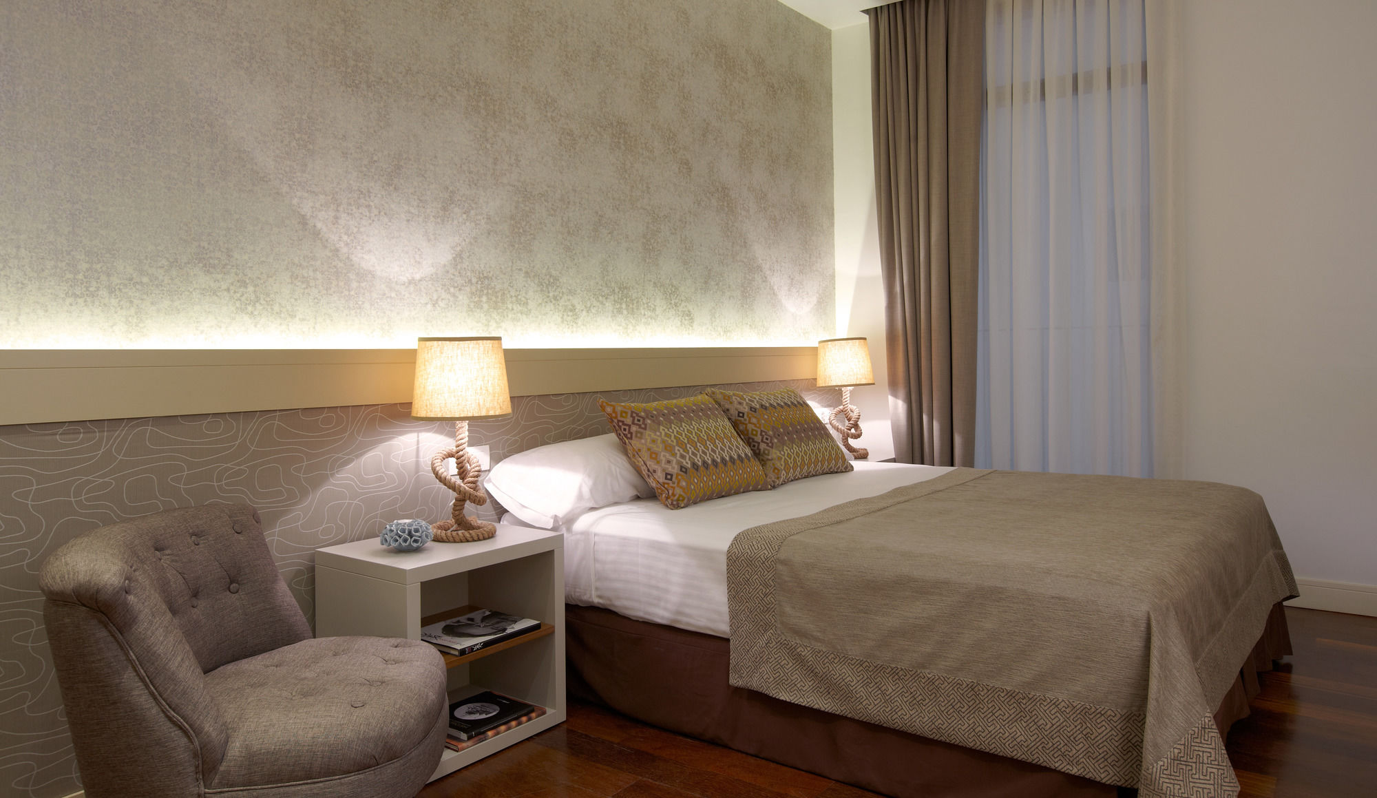 Фото Duquesa Suites