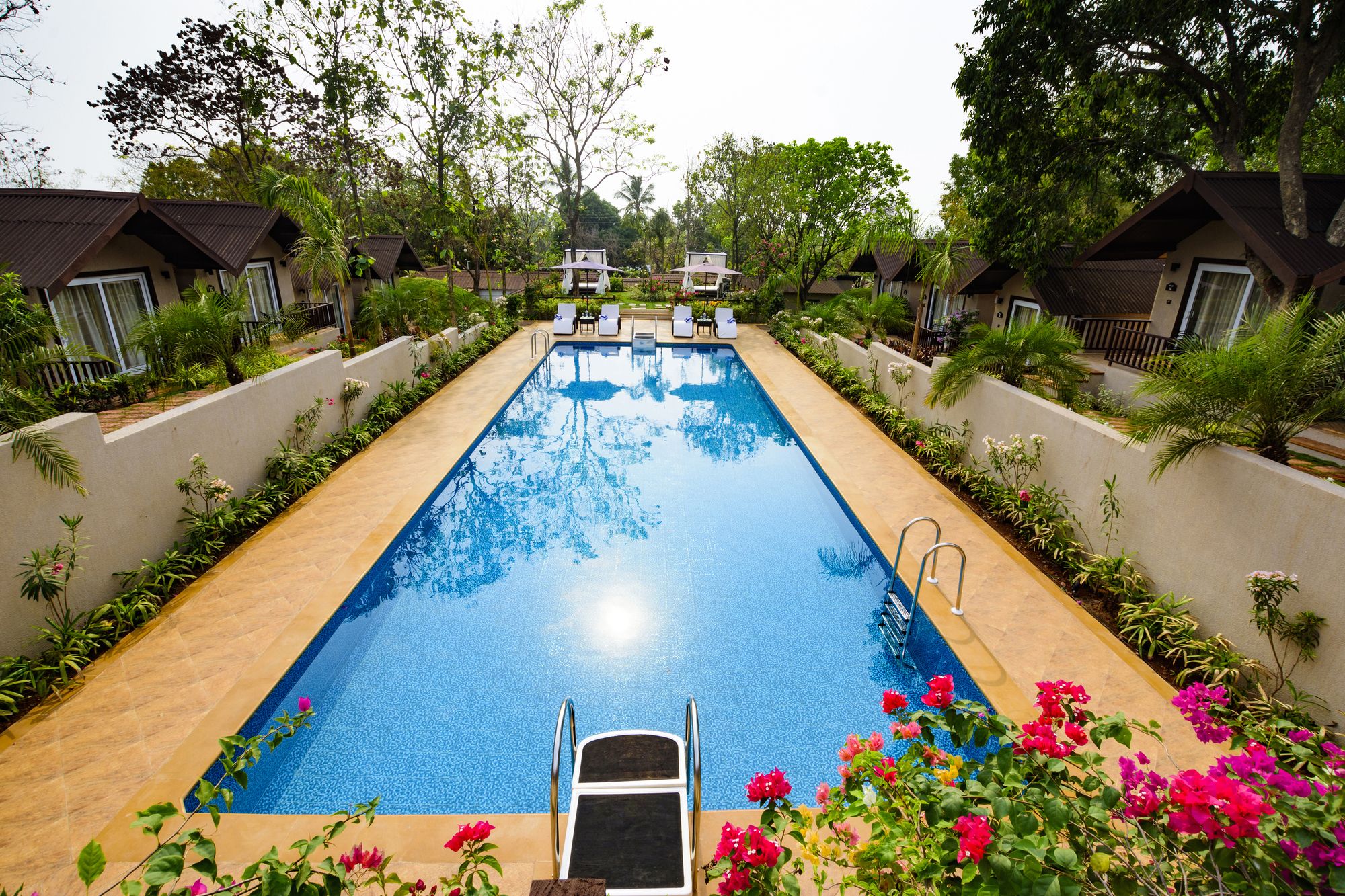 Фото Stone Wood Resort