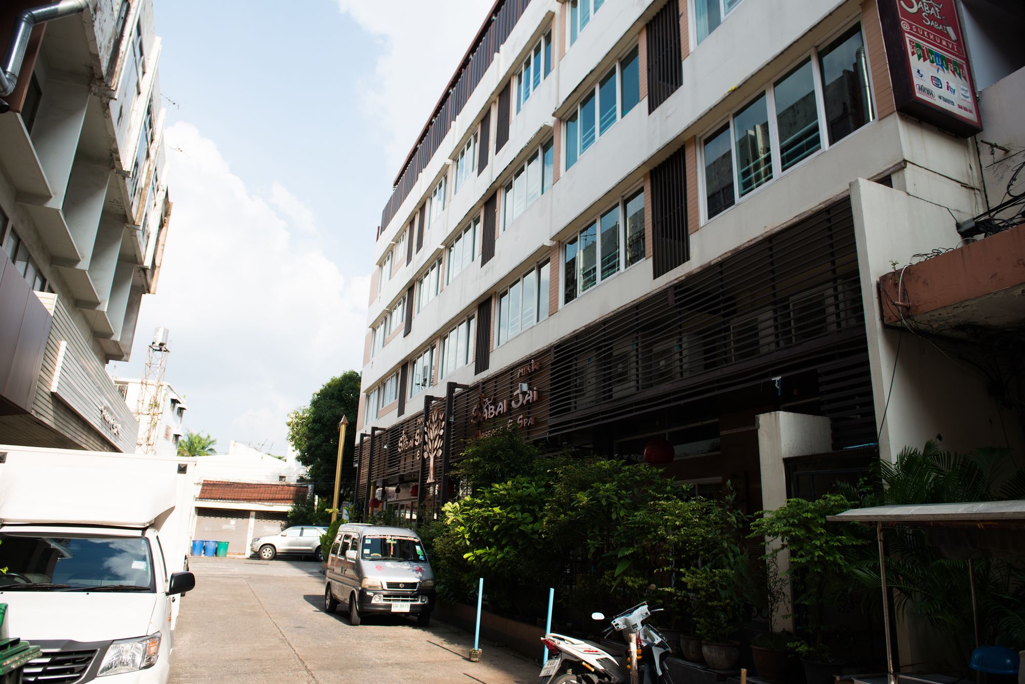 Фото Zen Rooms Sukhumvit 71