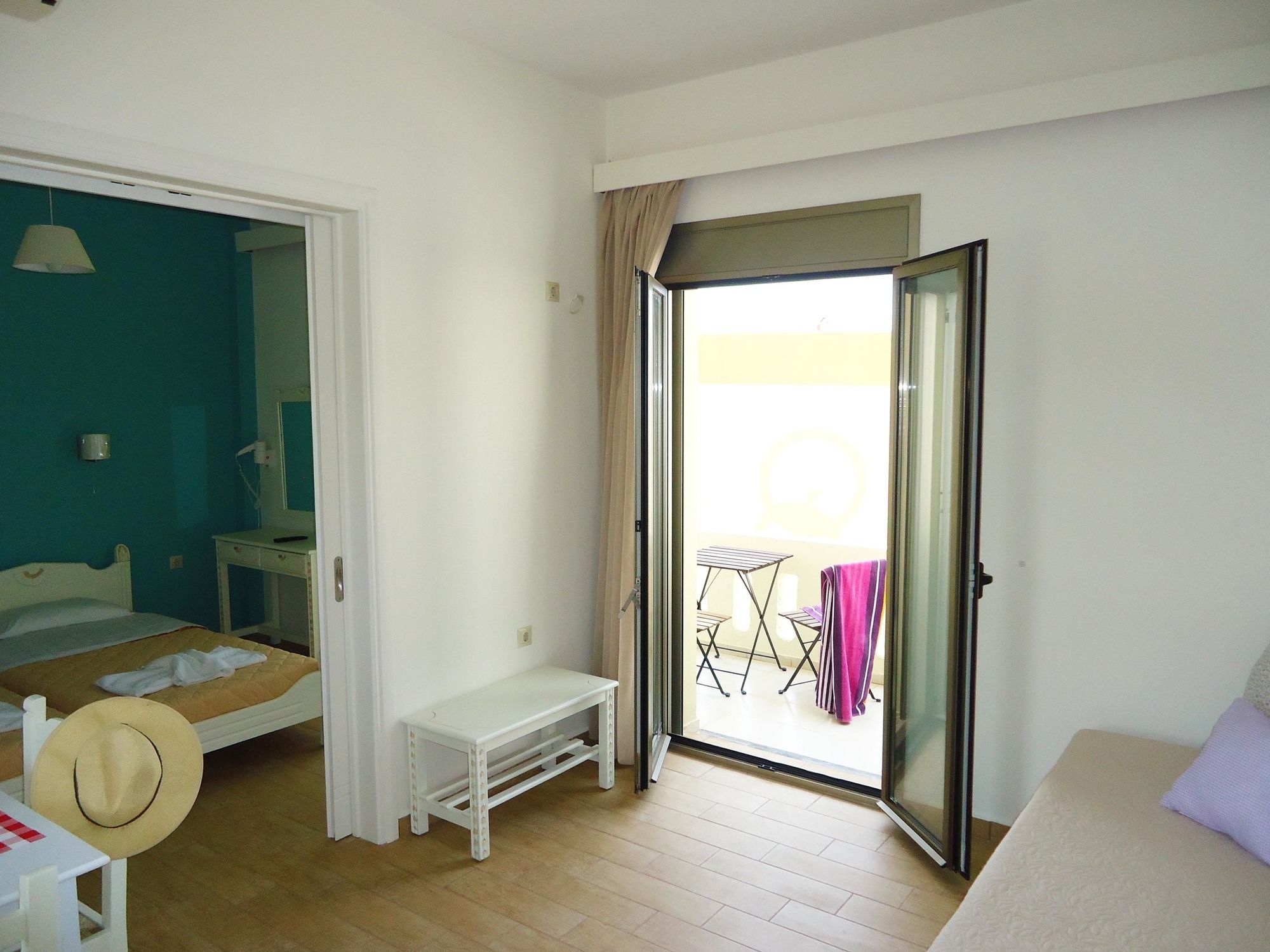 Фото Almyra Apartments