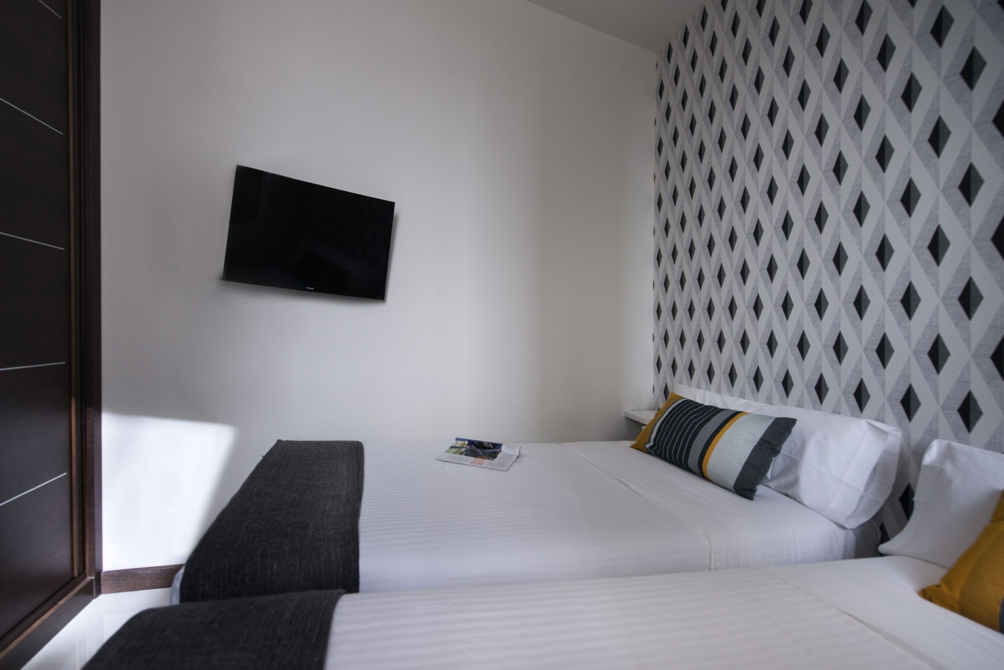 Фото Roisa Suites